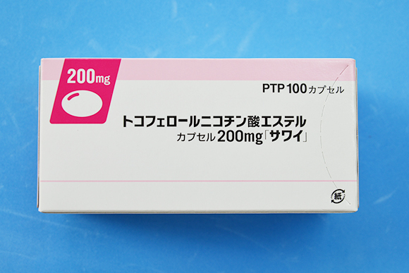 トコフェロールニコチン酸エステルカプセル200mg（ユベラNソフトカプセル後発品）